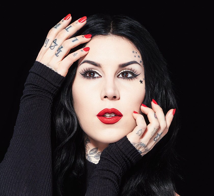 sundhed Fremhævet nedenunder Kat Von D: “My Idea Of Beauty Is A Lot Different Than Most People's” - AS  LONG AS IT'S BLACK